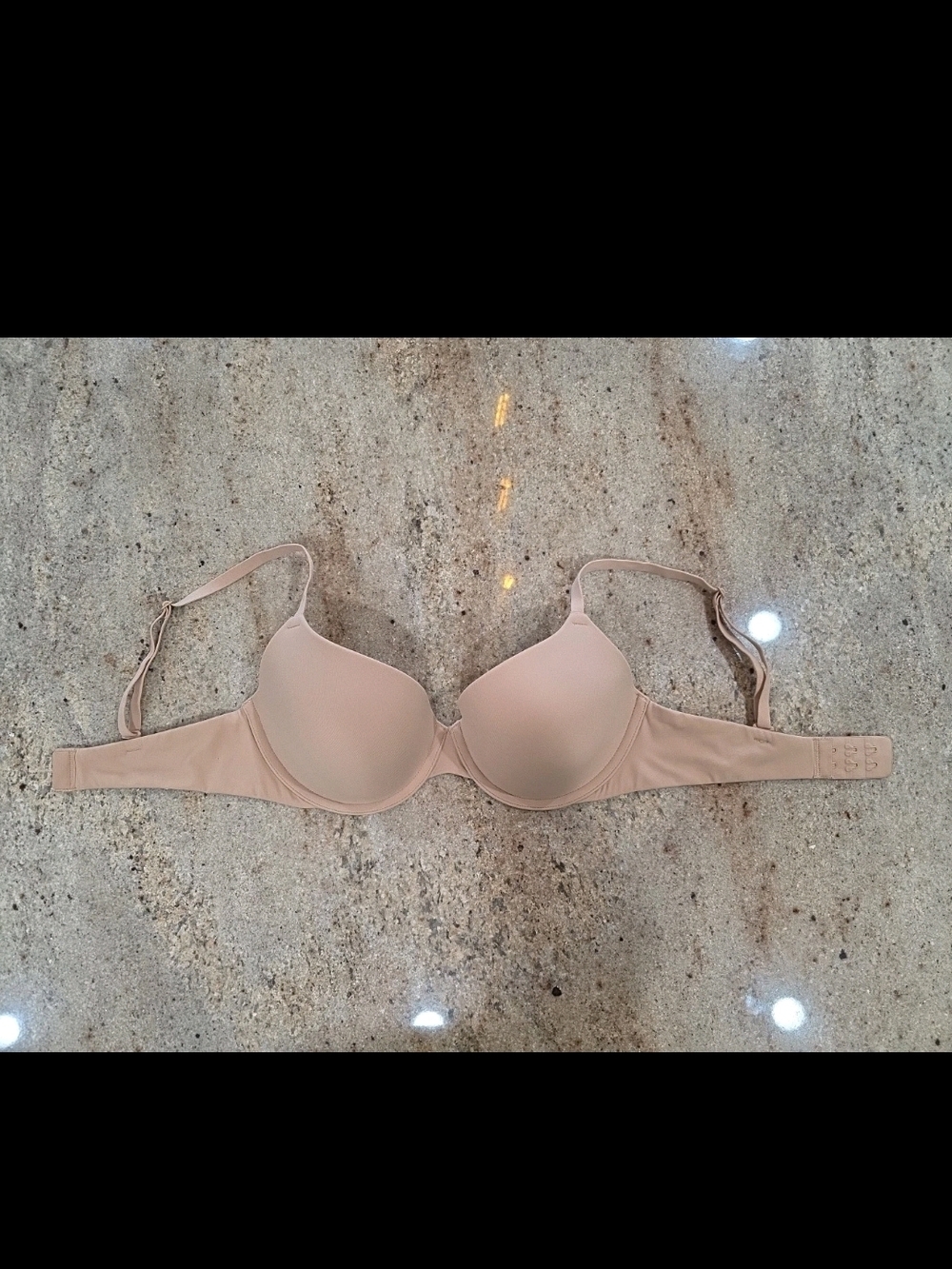 SKIMS Smooth Nude T-Shirt Bra - Light Blush Nude 34C